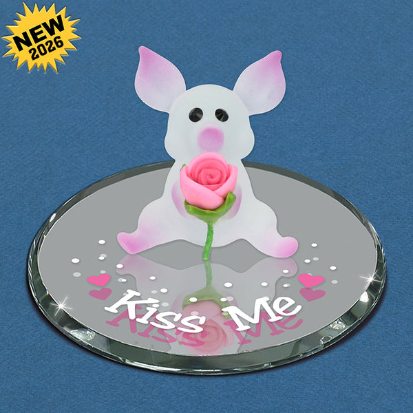 S0 138-KM: Cute Pig, "Kiss Me"