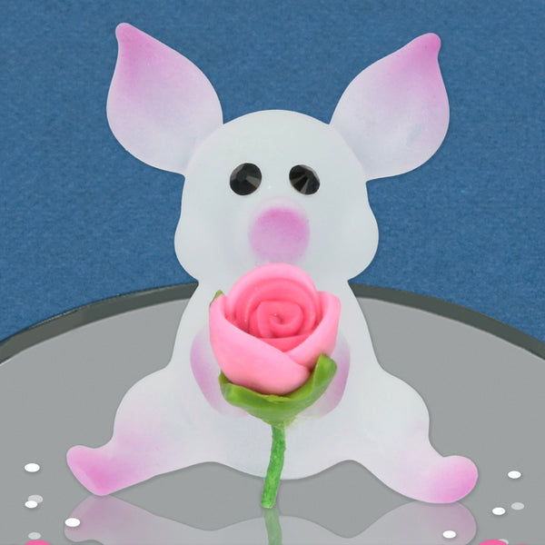 S0 138-KM: Cute Pig, "Kiss Me"
