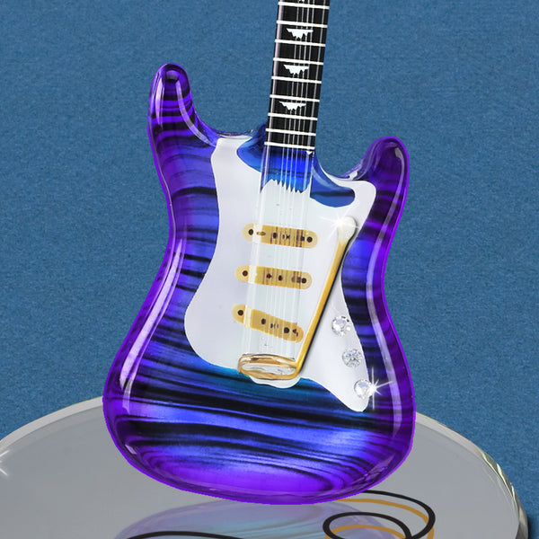 U6 641-P: Vintage Purple Haze Guitar (Large)